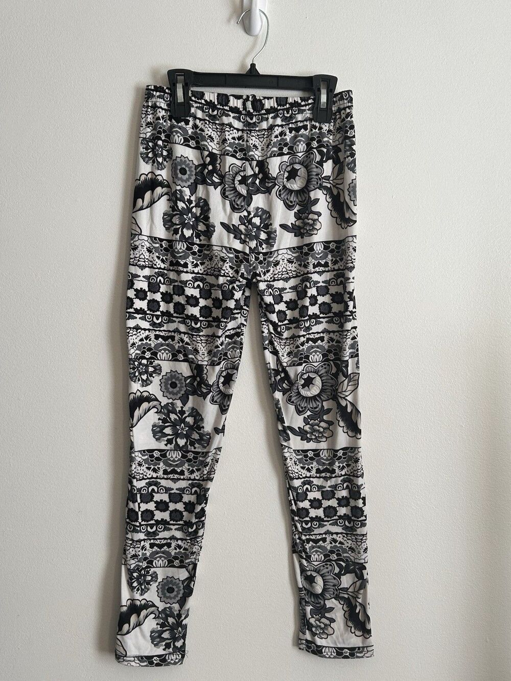 Black And White Floral Print Leggings One Size Stretchy